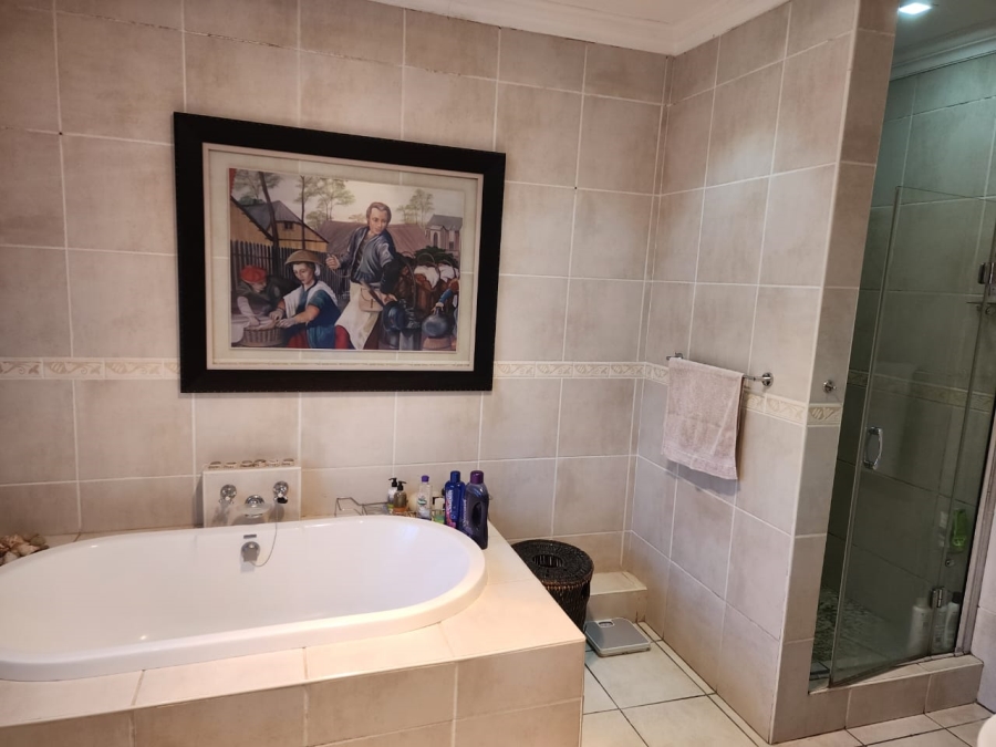 3 Bedroom Property for Sale in Winterstrand Eastern Cape